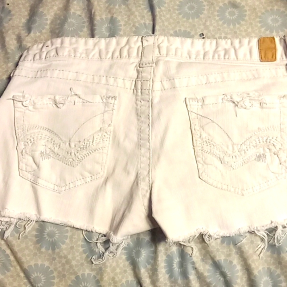 White colored Maurices shorts size 11/12